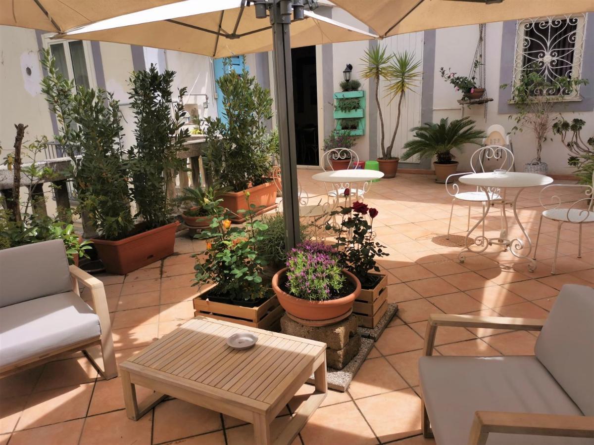Palazzo Della Loggia B&B Nápoles Exterior foto