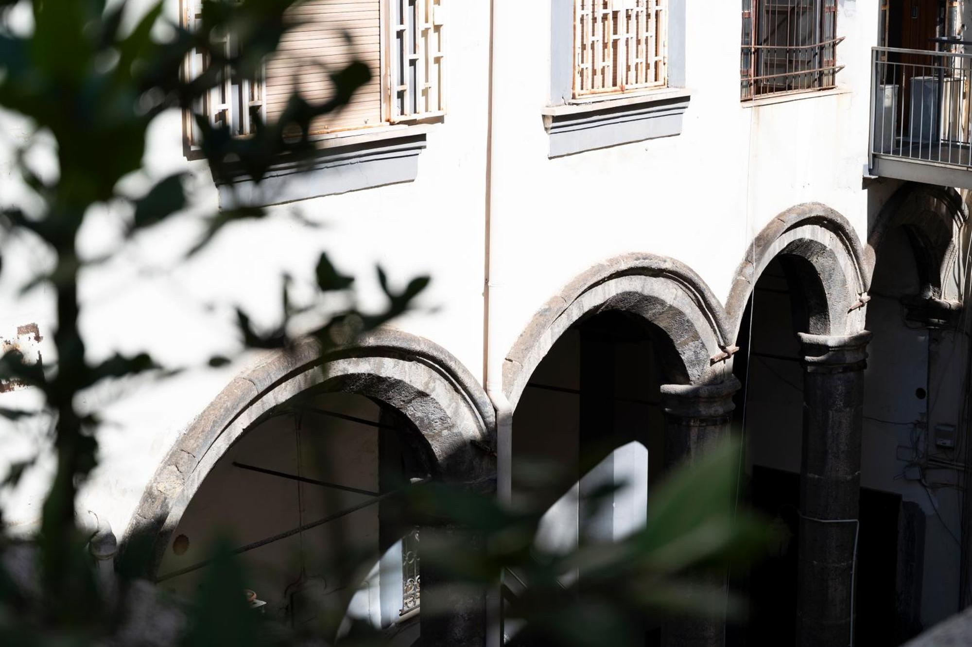 Palazzo Della Loggia B&B Nápoles Exterior foto